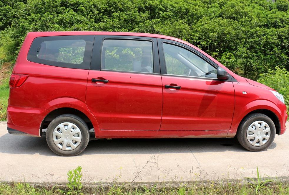 北汽推出豪华四座轿跑概念车,北汽昌河奥拓