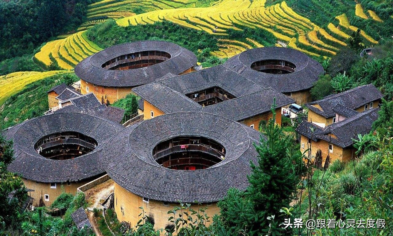 江西赣州一个小县，人口34万，GDP164亿，成功撤县设市