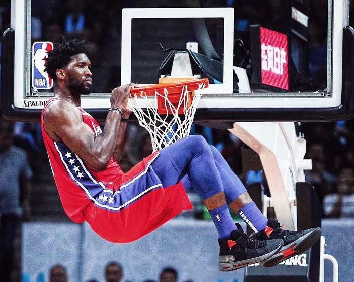 最新mvp榜恩比德反超约基奇登顶,恩比德对位约基奇全场