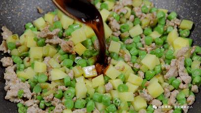 一日三餐电饭煲做法,一个电饭煲就能烧出来的美食
