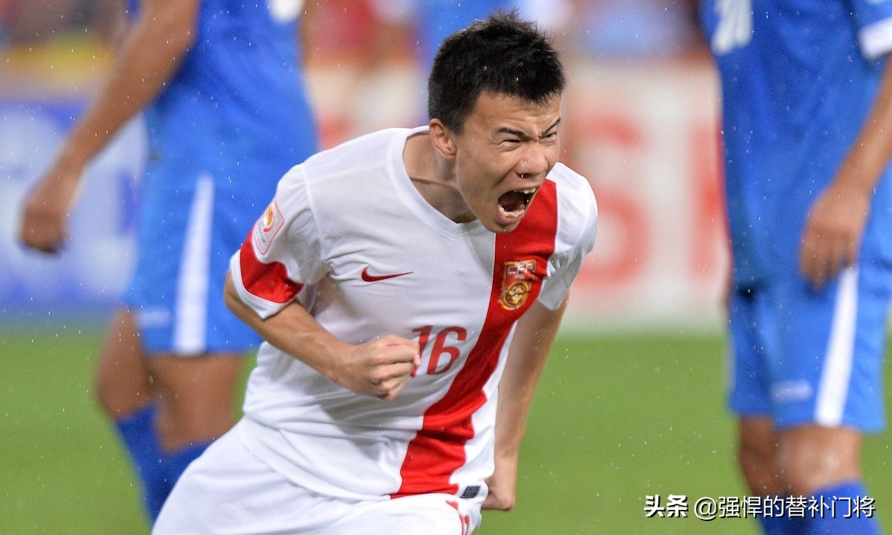 29岁国脚李铁现场,李铁40强赛锋线首选韦世豪