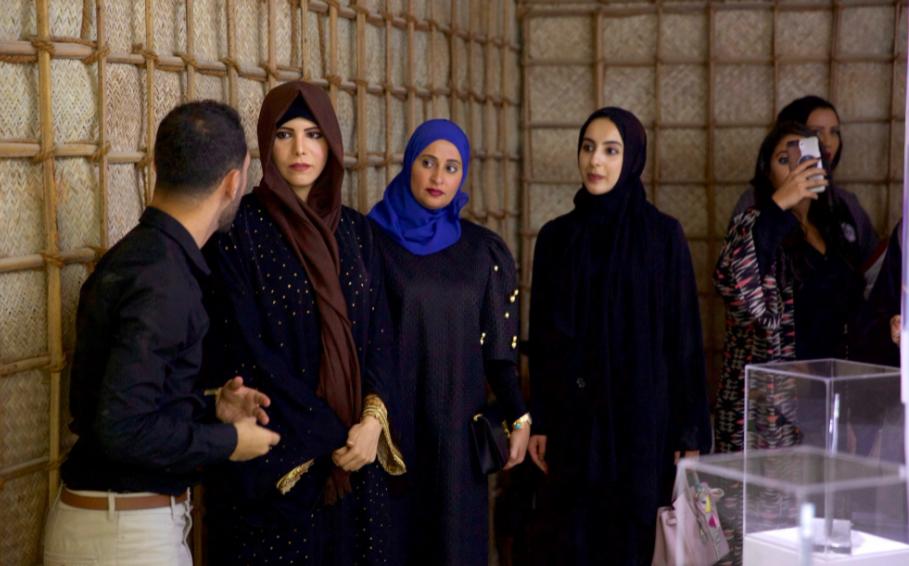 迪拜太子妃引得兄弟反目，和王子订婚又被退婚，11年后29岁嫁表哥