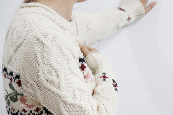 月经前胸部胀痛和怀孕的区别,大姨妈前一周胸部胀痛是怀孕了吗