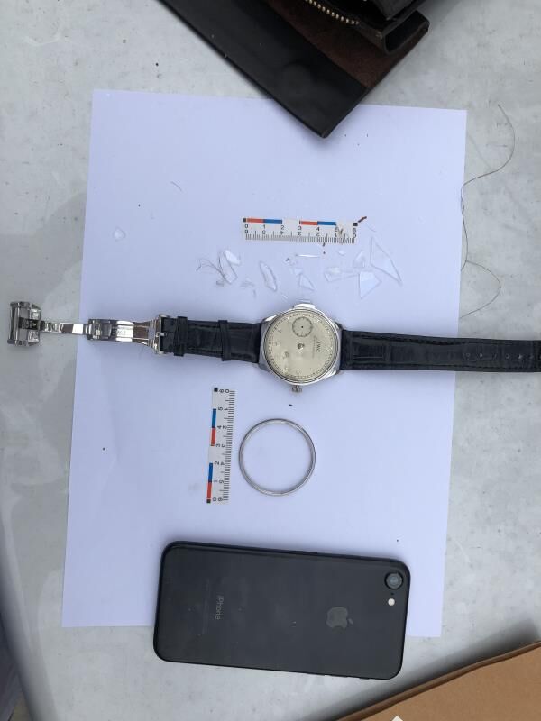 二手车压坏百万名表，合理合规天衣无缝，“巧合”成最大破绽