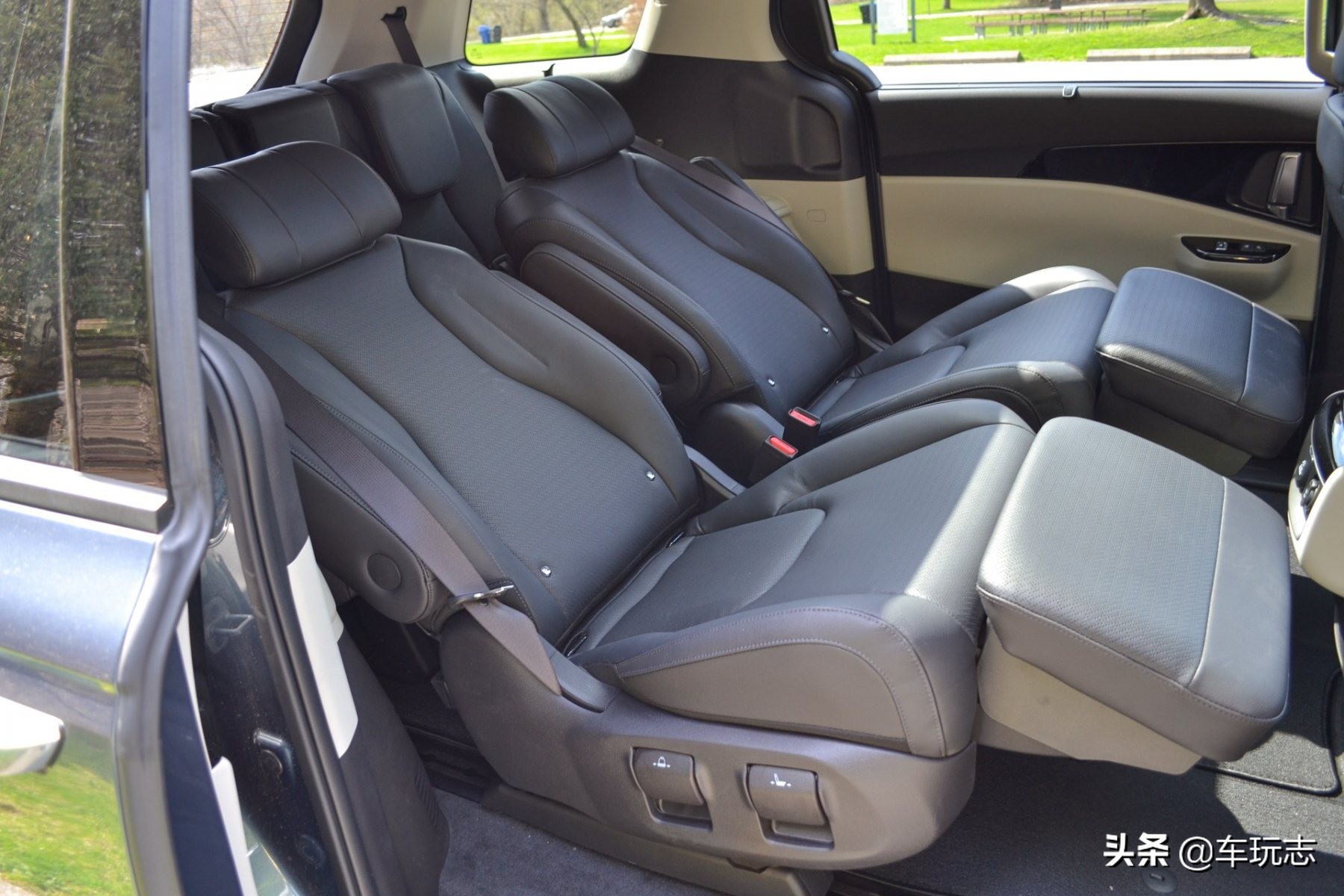 2023款起亚嘉华亮相,起亚嘉华国产mpv2020款高顶