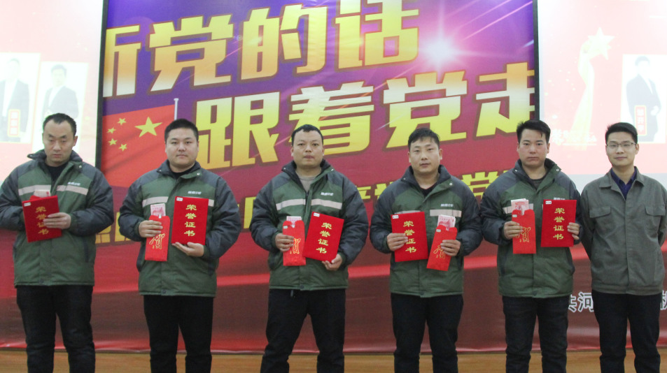 隆鑫致敬奋斗者,隆鑫动力摩托