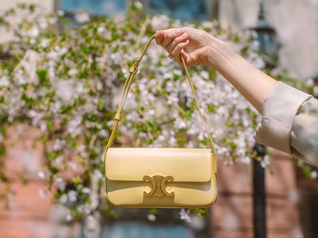 复古辣妹腋下包小众质感新月包,意大利腋下包推荐小众高级款