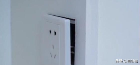 墙上插座松动用什么胶水,墙上插座松动怎么处理