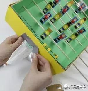 球迷爸爸靠指偶游戏带娃,手工制作的指偶乐趣多