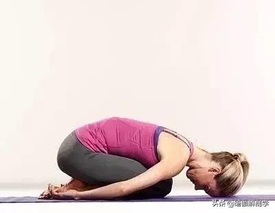 清凉的瑜伽方法,夏天瑜伽哪个呼吸法可以降温