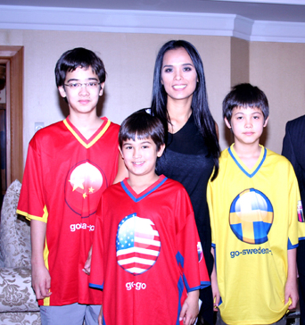 56岁韦唯生活艰难,陪伴妈妈最艰难的日子