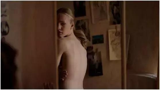 最不能让她忍受的，还是自己的身体