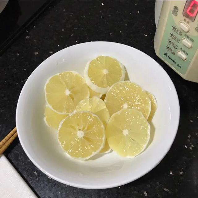 柠檬买得多有什么妙用,柠檬买多了会坏拿来怎么办