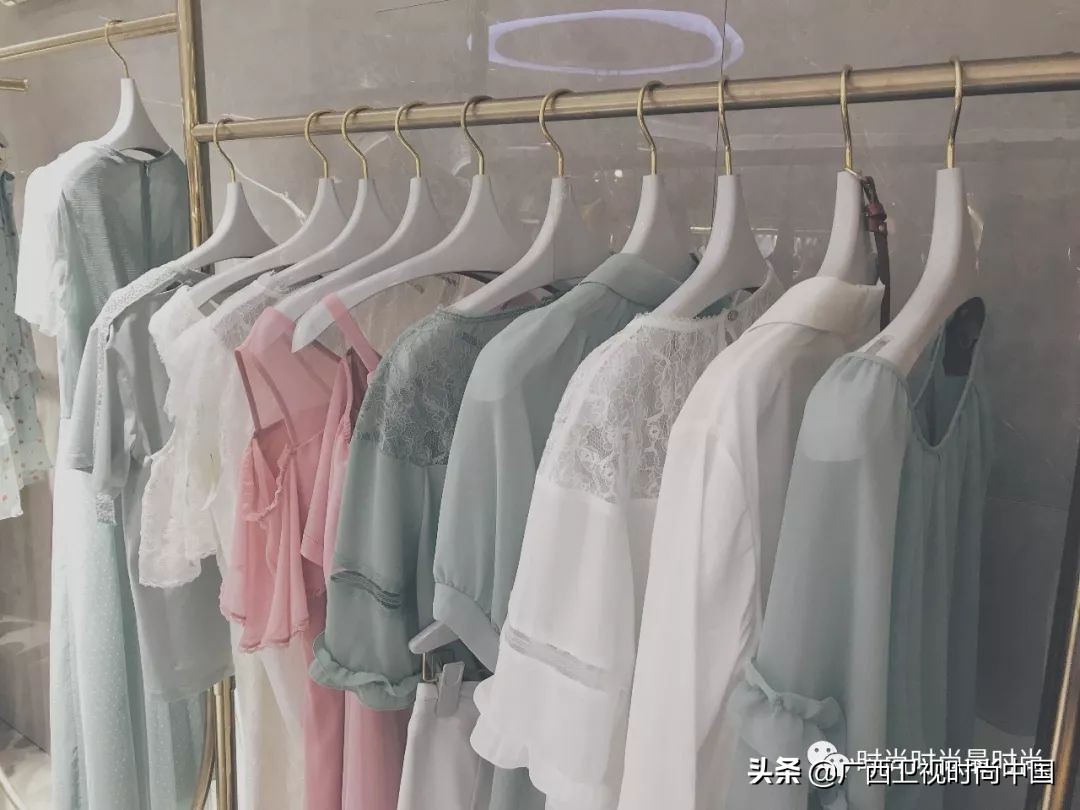 职业装不要西服,职业装穿起来不好看