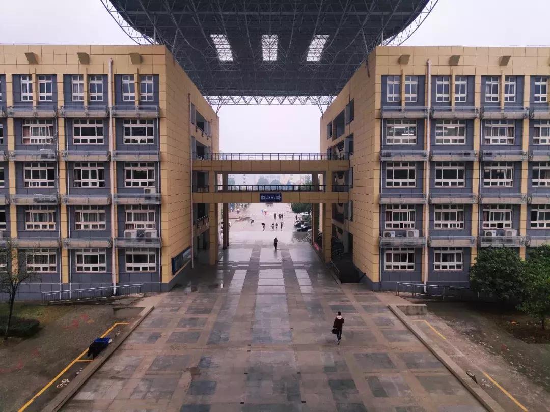 高考江汉大学怎样报名,湖北高考志愿填报江汉大学