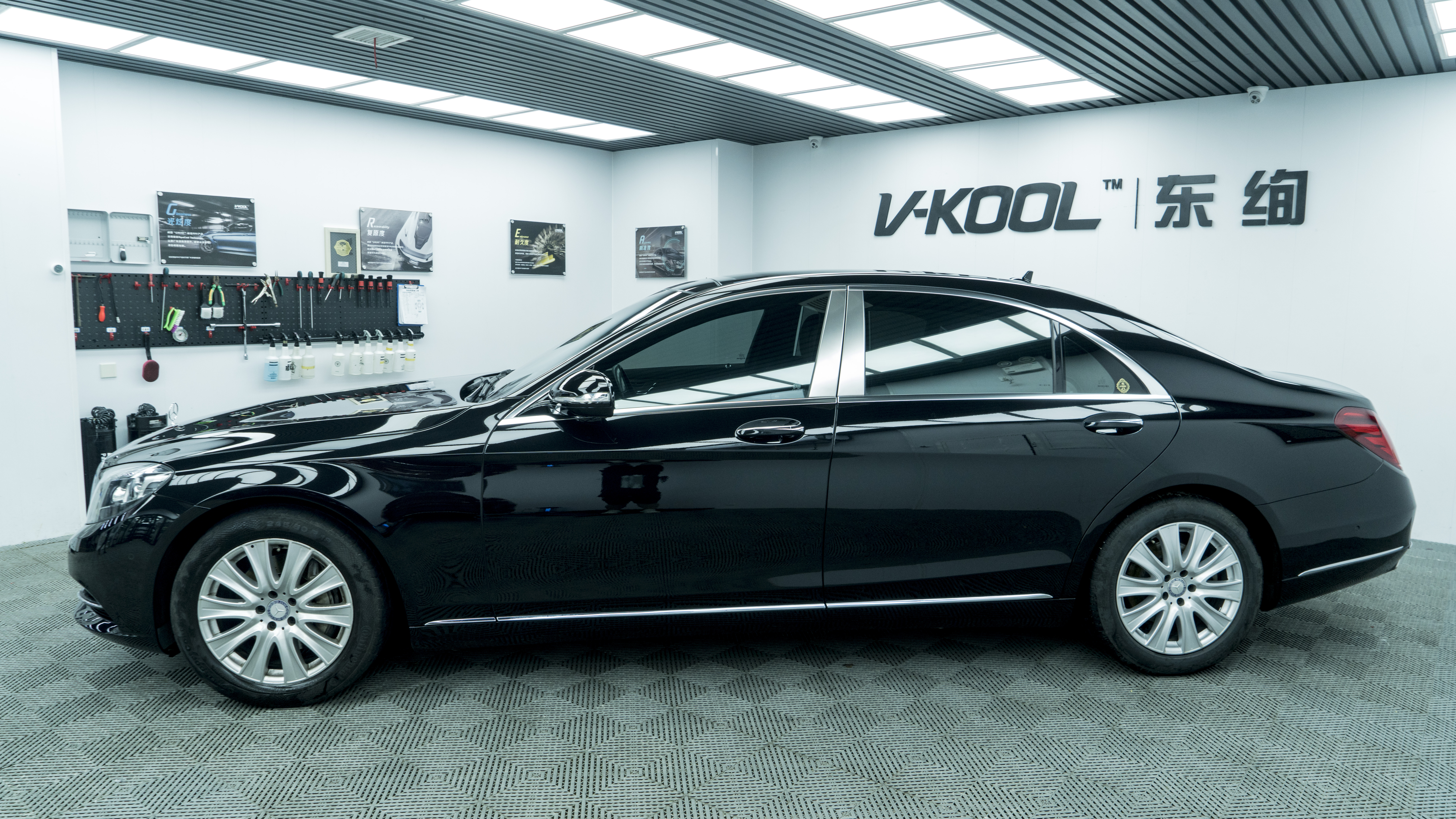 汽车贴膜多少钱一套,汽车改色贴膜一般多少钱