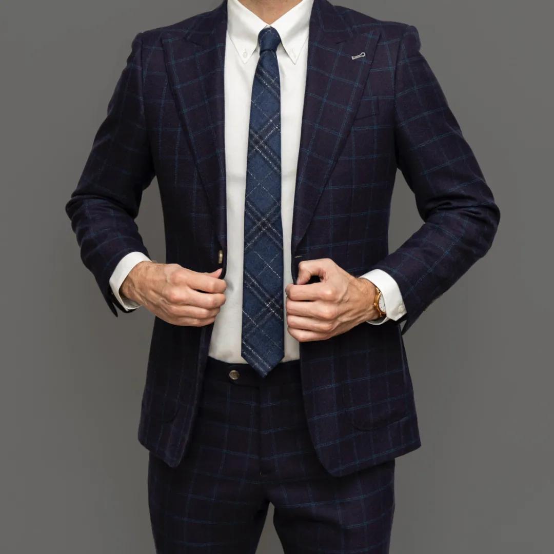 教你如何正确打理你的西装,久不穿的西装怎么打理