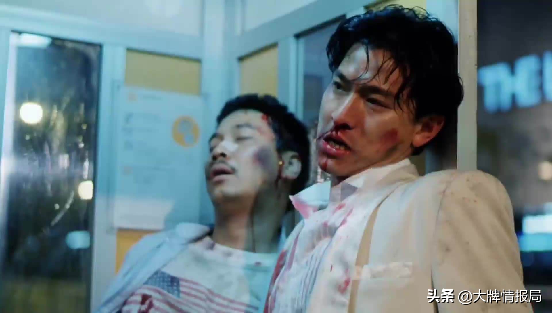 他自称红过周杰伦帅过周润发，也曾落魄潦倒，一辈子做到黄金配角