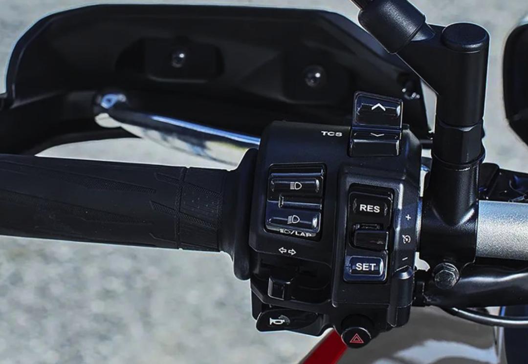 雅马哈2023款tracer900gt座高,雅马哈starventure国内售价