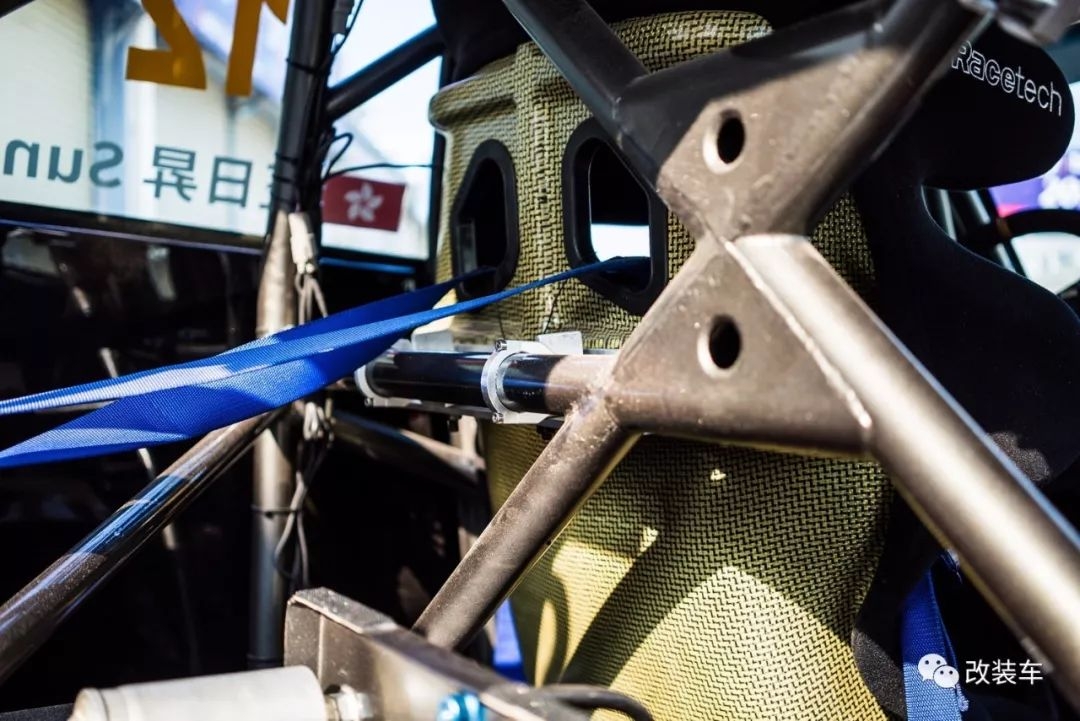 拳打法拉利脚踢迈凯伦evo,拳打法拉利脚踢迈凯伦的跑车