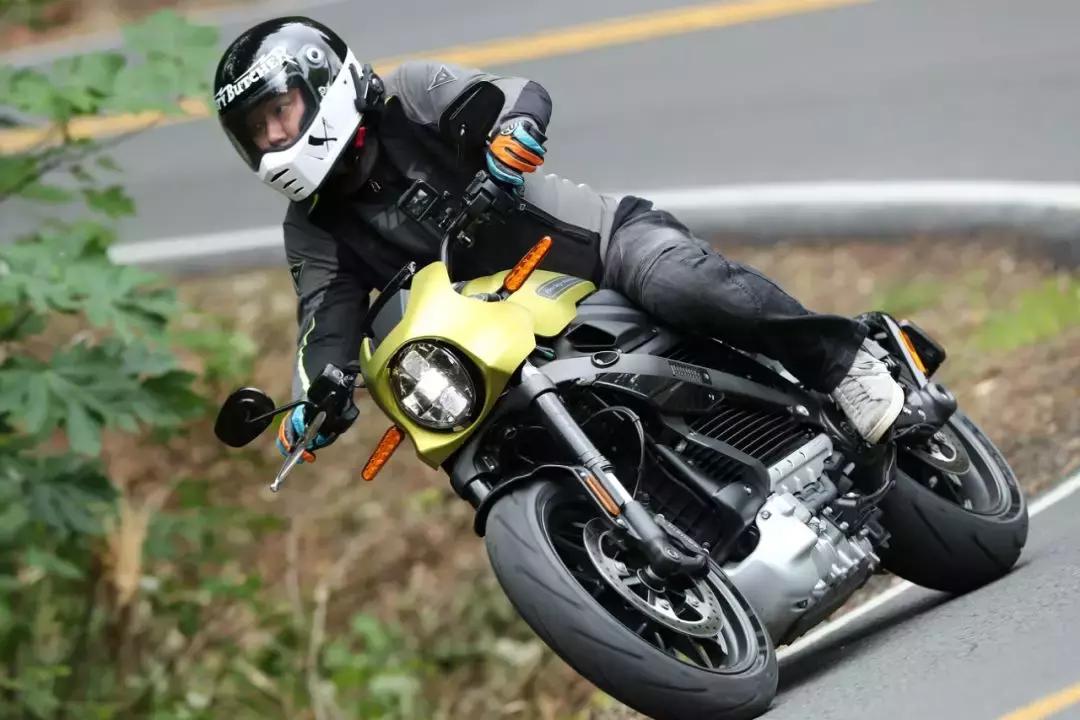 哈雷儿童电动摩托车,哈雷第一辆现代感摩托车