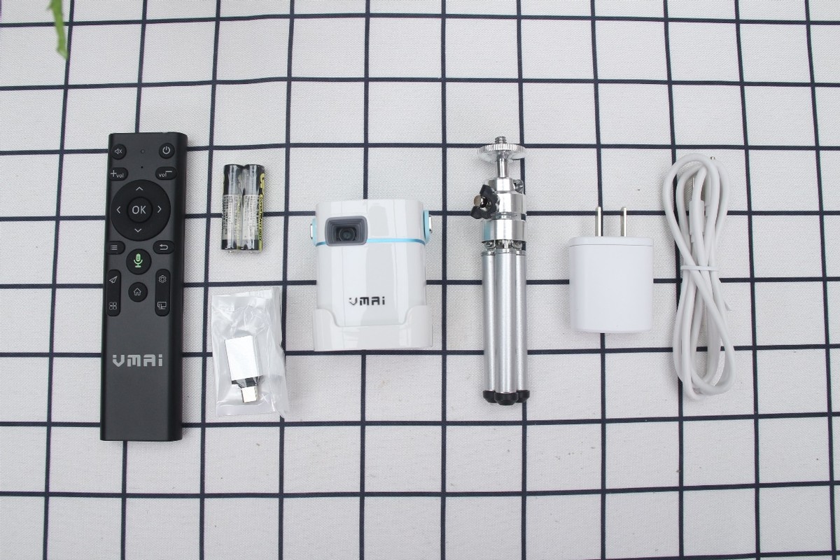 “啵啵”都在用的微投影，颜值和实力一样能打