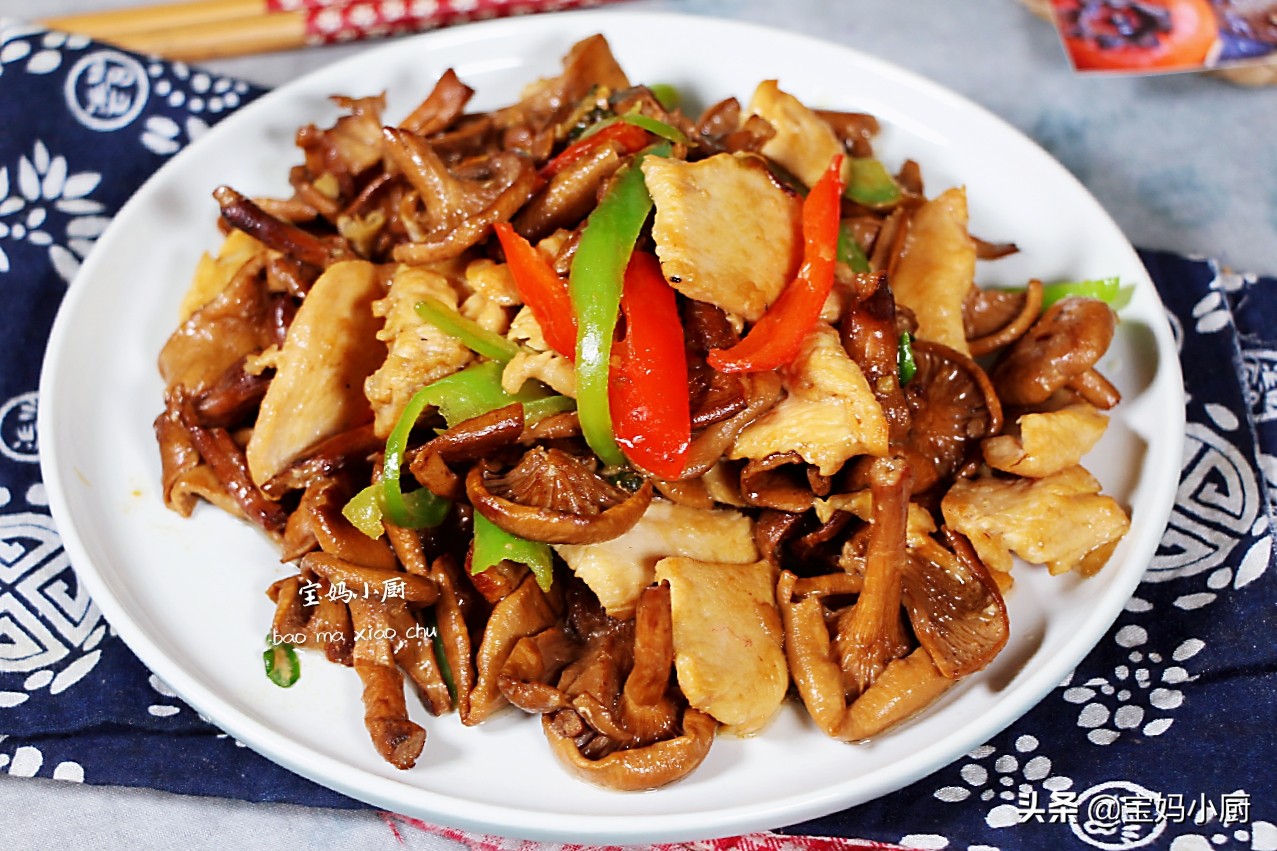 蘑菇配什么肉有营养,蘑菇和肉和啥在一起有营养