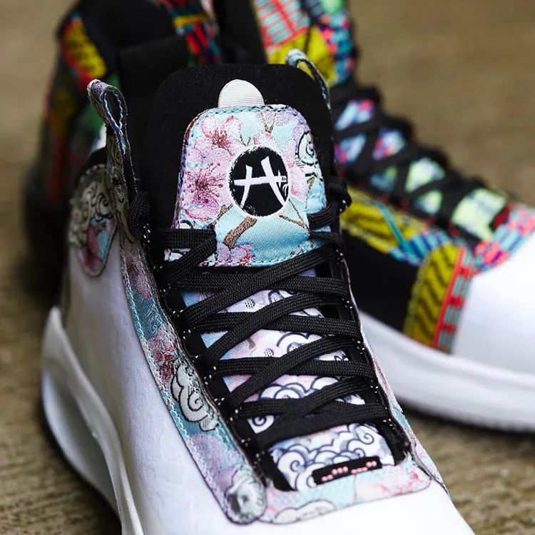 aj34八村塁樱花实战测评,aj35八村塁版本测评