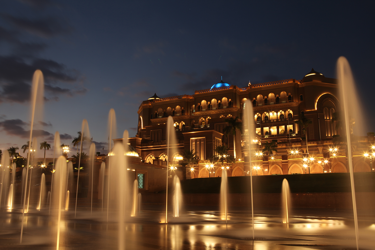 阿布扎比绿洲,阿布扎比土豪出行