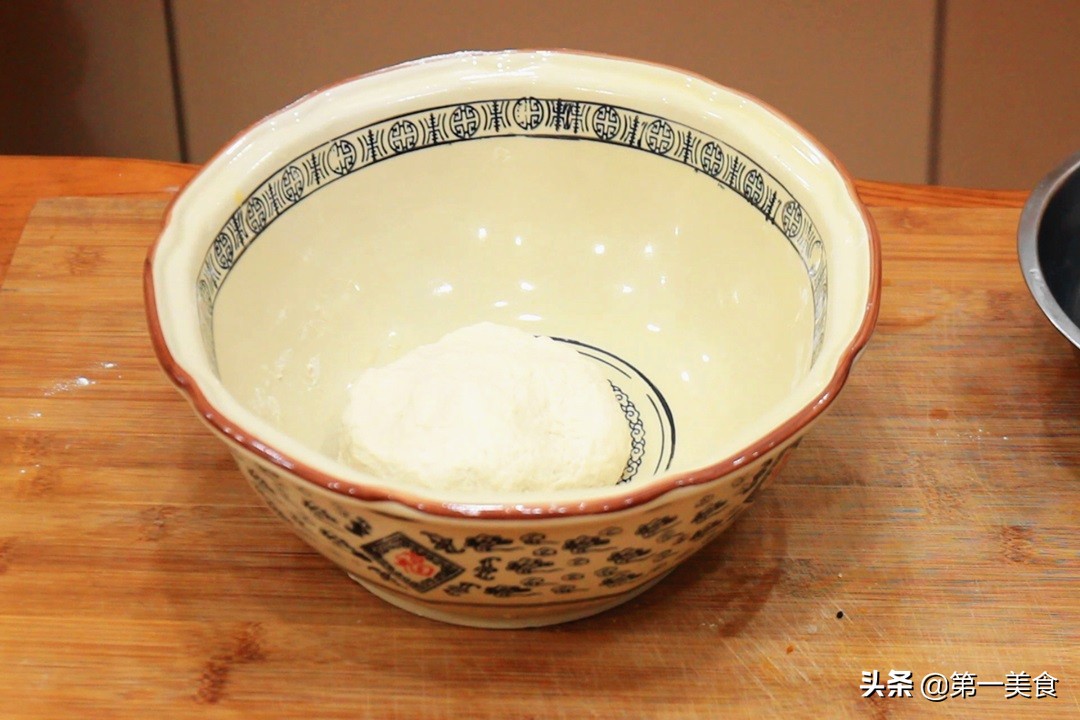 早点摊鸡蛋灌饼去哪里学,早餐店鸡蛋发面饼