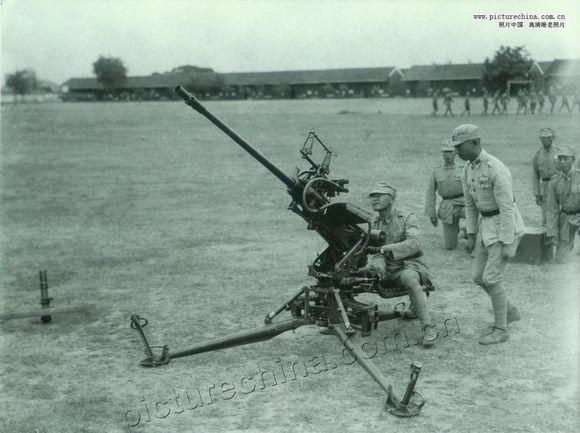 八佰防空炮,八佰里的防空炮