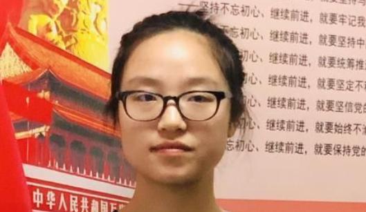 高考励志考清华的女生,女孩高考考了状元后续