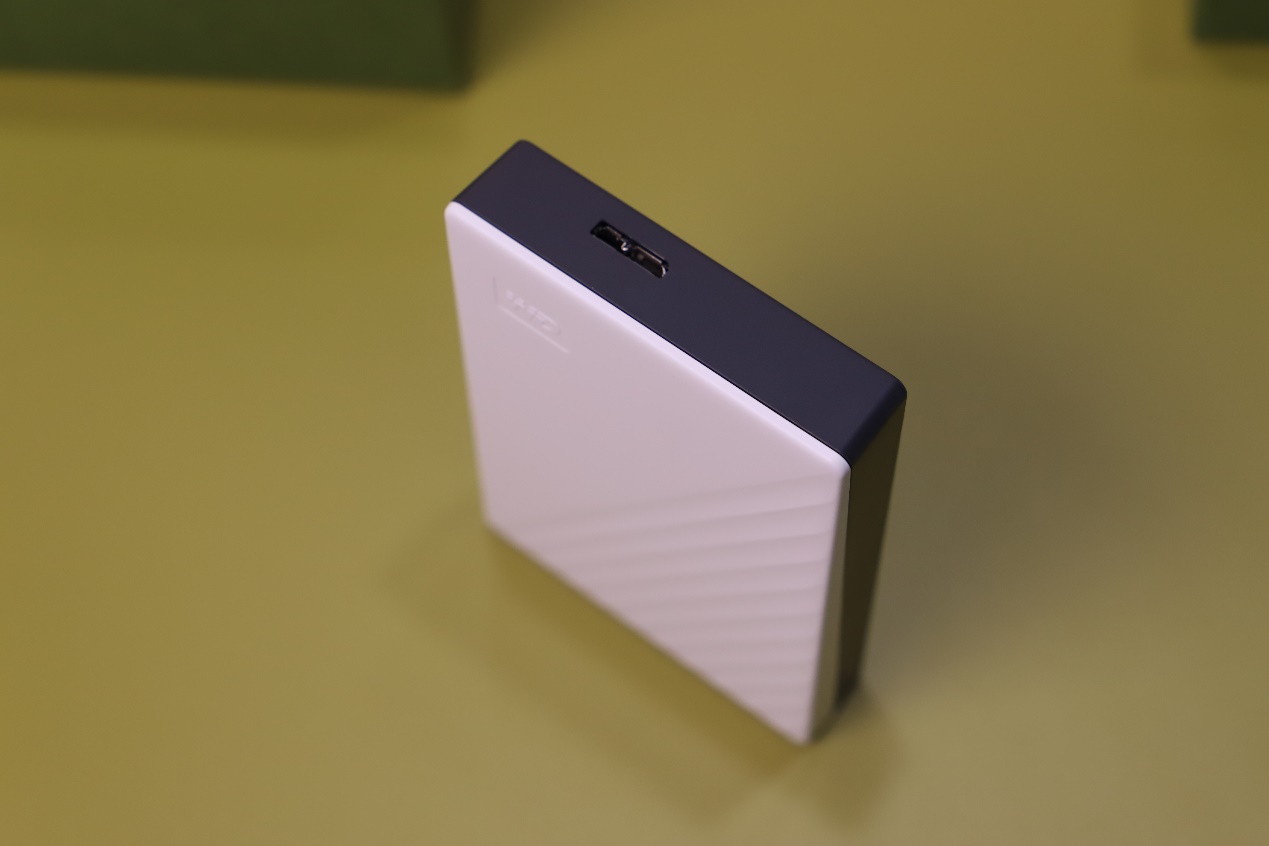 西部数据wd1tbusb3.0移动硬盘评测,西部数据机械移动硬盘随行版评测