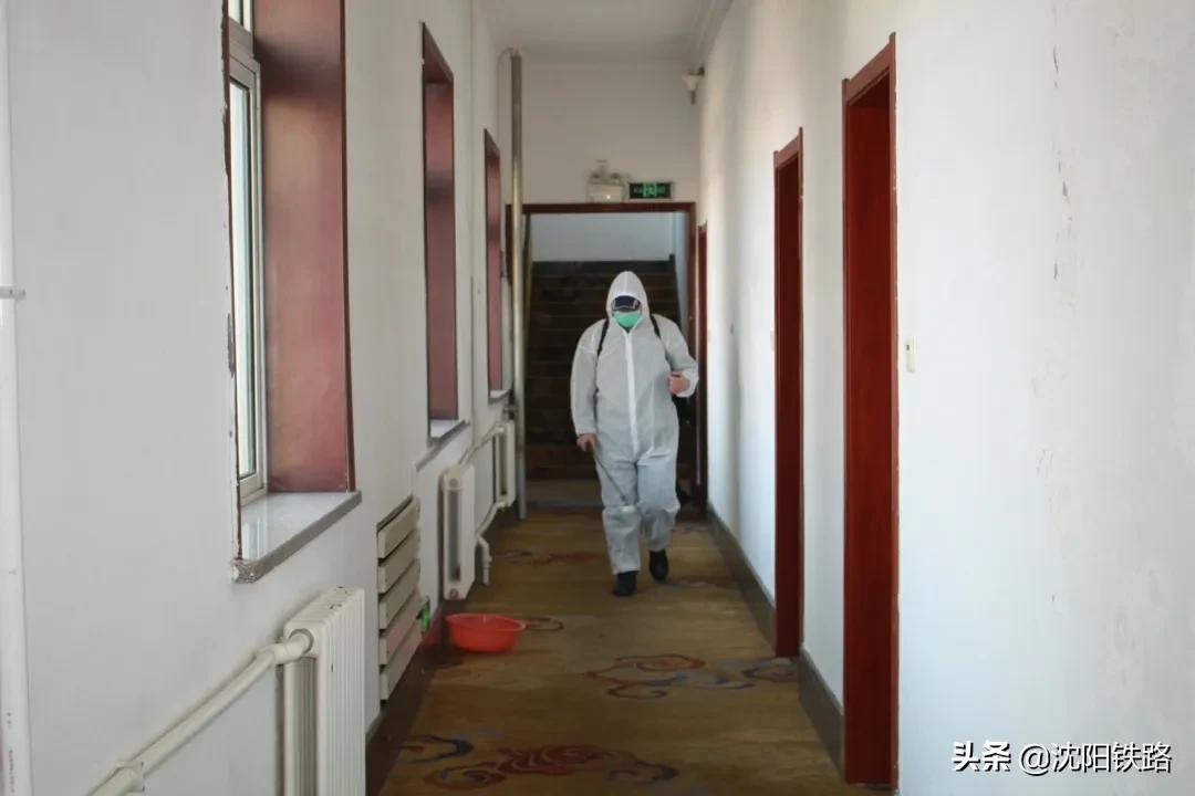 这个季节很适合泡温泉,到五龙背泡温泉放松一下心情