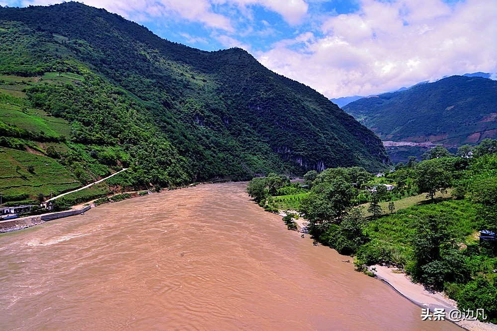 怒江大峡谷独龙江大峡谷,雅鲁藏布江大峡谷和怒江大峡谷