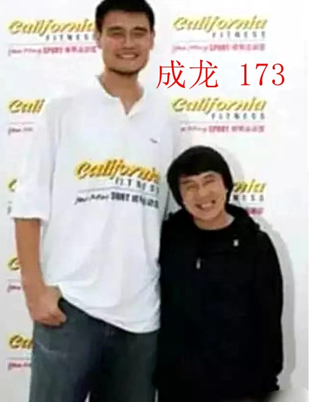 姚明与女儿姚沁蕾最近打球视频,姚明12周岁的女儿姚沁蕾身高