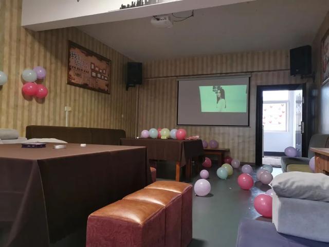 张启东：想在家里配一套家庭影音和KTV音响系统，怎么配比较好？