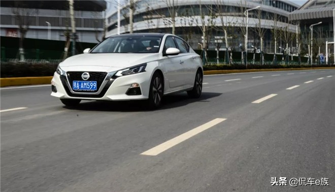 动力强又舒适的2.0排量,日产天籁2.0l试驾