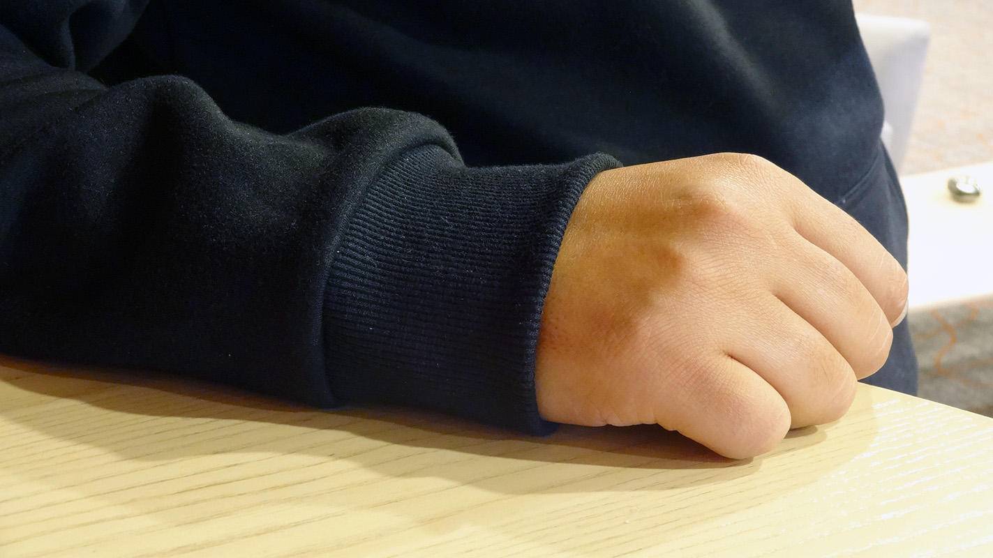 卫衣哪款质量好还保暖,连帽卫衣哪个牌子保暖性好