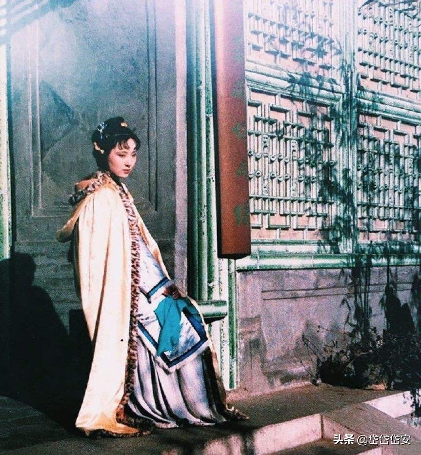 《红楼梦》的细枝末节中，隐藏着泼天富贵