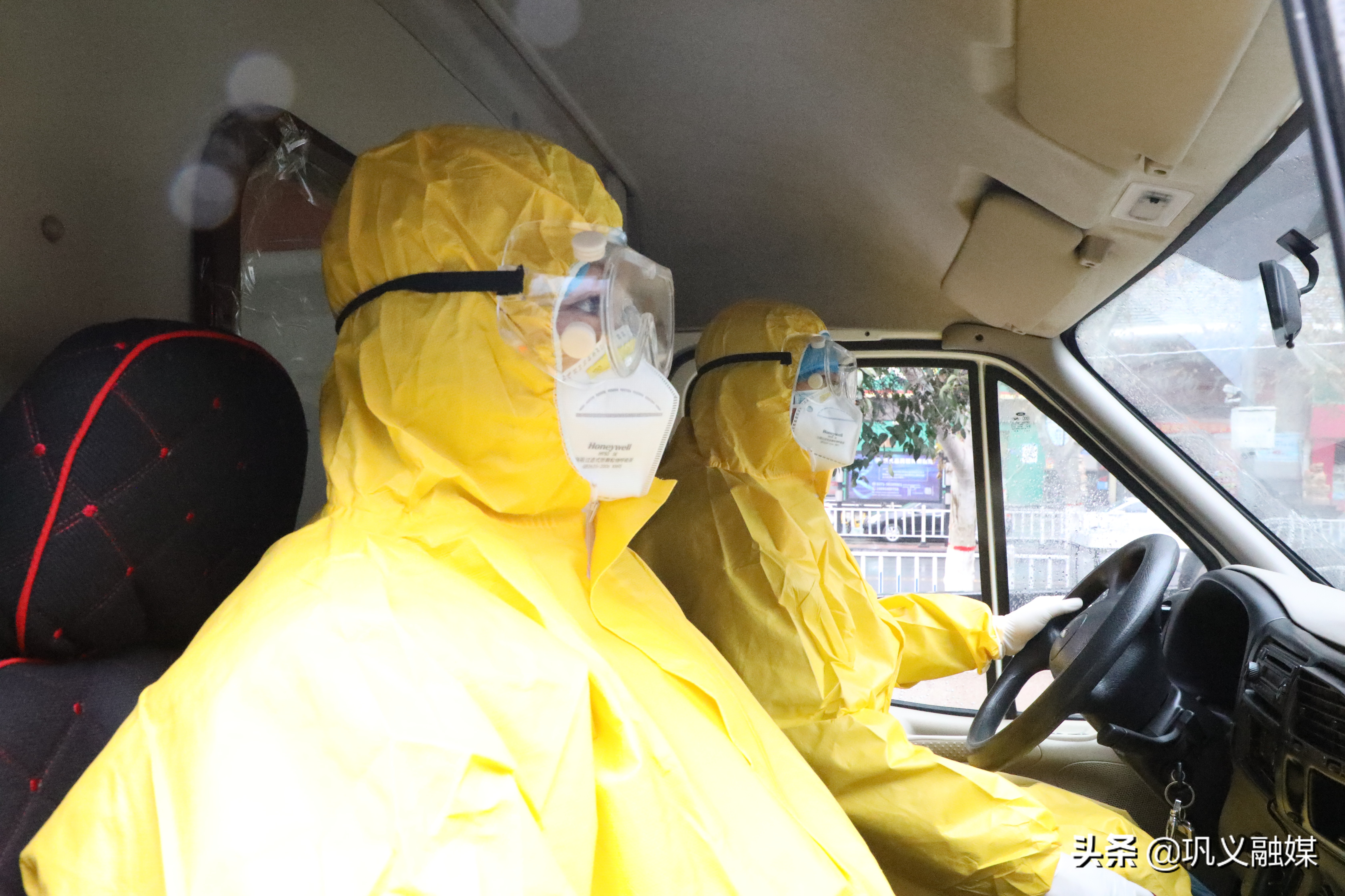 志愿服务让爱与责任同行,志愿服务如同一道光