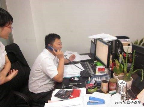 一个4s店销售一个月一般卖多少车,4s店销售顾问一个月能挣多少钱