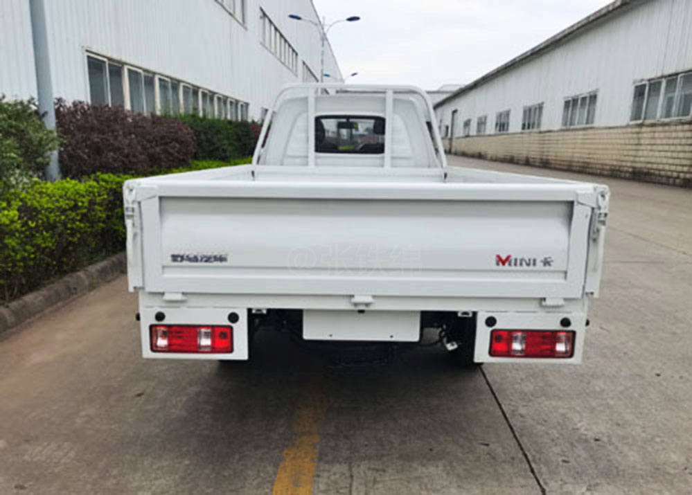 最新报价福特野马2024款,野马皮卡mini