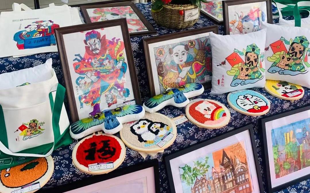 富含中国精神元素的校园文创产品,具有学校特色的文创产品