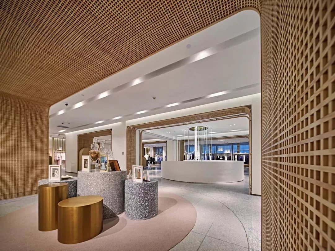 雅戈尔2021年服装业务收入,雅戈尔服装营业额