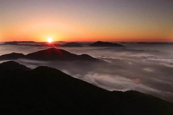 猫儿山是华南最高的山吗,猫儿山多少个山峰