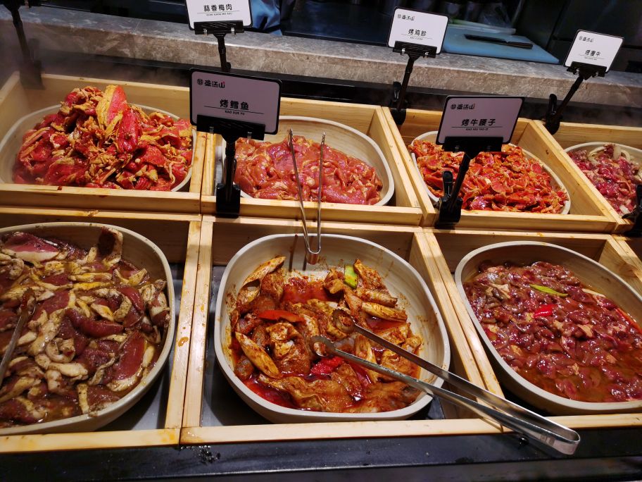 沈阳盛江山k11自助餐,盛江山k11黑金店大桌