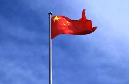 培养、造就千千万万合格的社会主义接班人，*制抵**西方“和平演变”