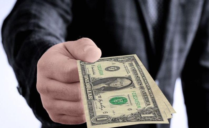 父母问儿女要钱该怎么回答,怎么问父母要钱最合理