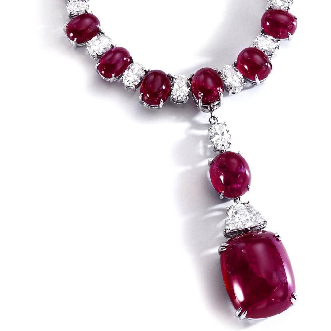 花300买了满天星,花300块钱买水晶值吗